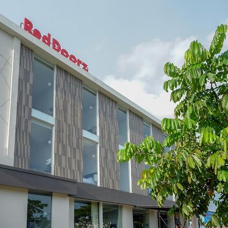 Reddoorz Plus Near Solo Baru Exterior foto